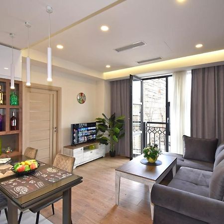 Home4You City Center Apartments Erywań Zewnętrze zdjęcie