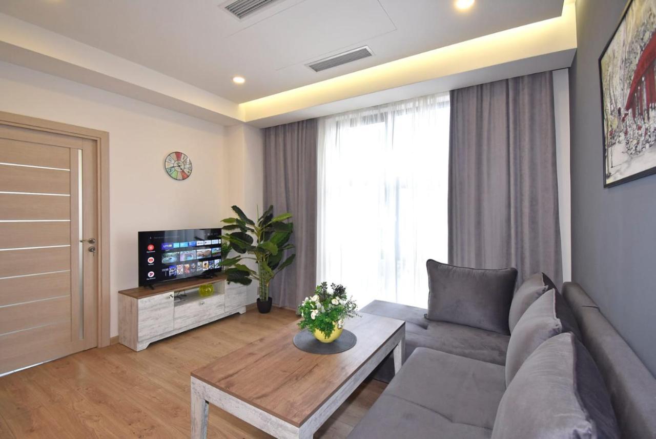 Home4You City Center Apartments Erywań Zewnętrze zdjęcie