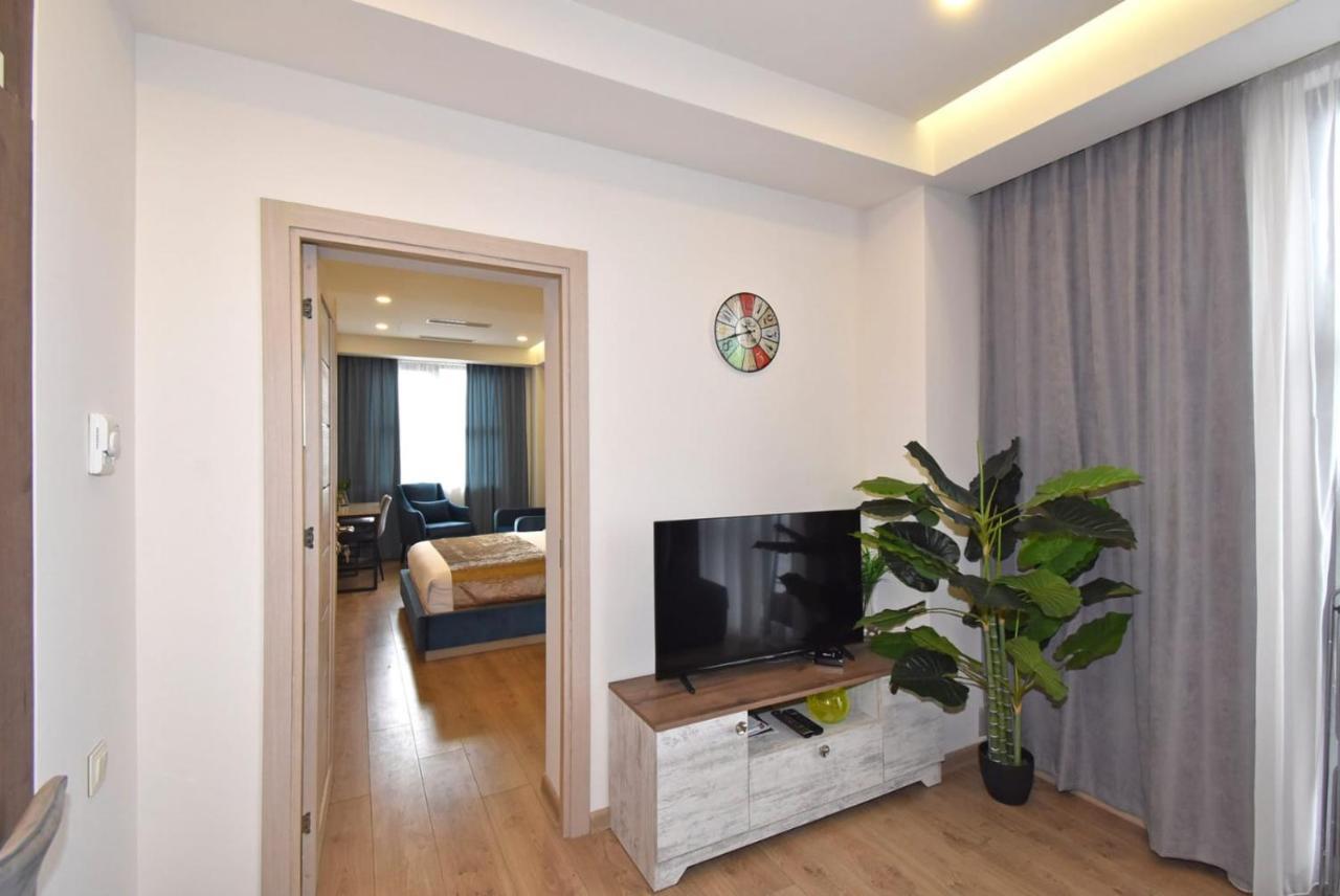 Home4You City Center Apartments Erywań Zewnętrze zdjęcie