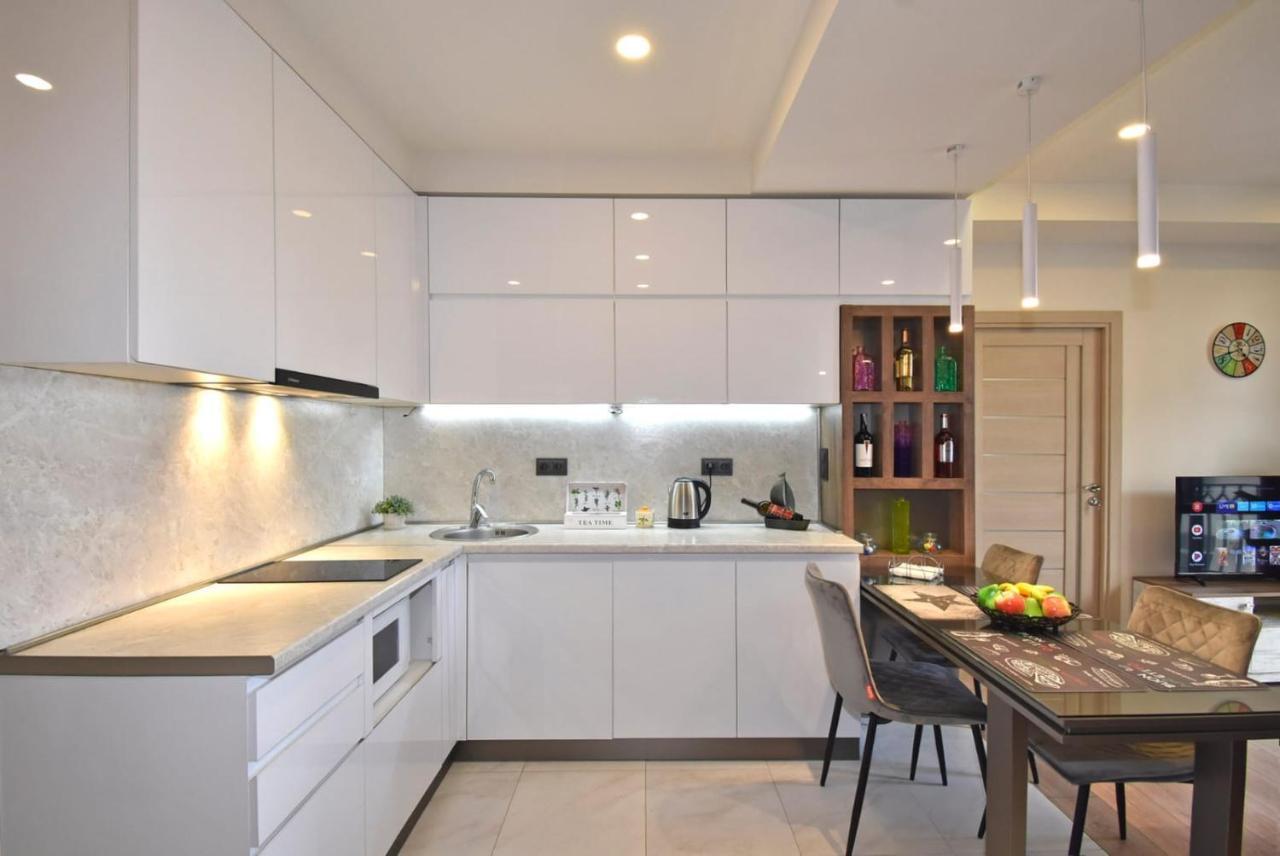 Home4You City Center Apartments Erywań Zewnętrze zdjęcie