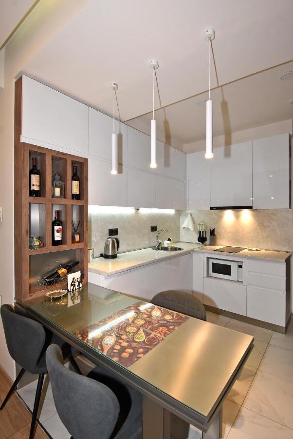 Home4You City Center Apartments Erywań Zewnętrze zdjęcie
