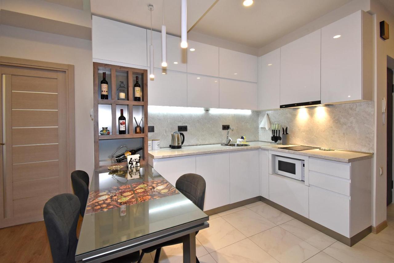 Home4You City Center Apartments Erywań Zewnętrze zdjęcie