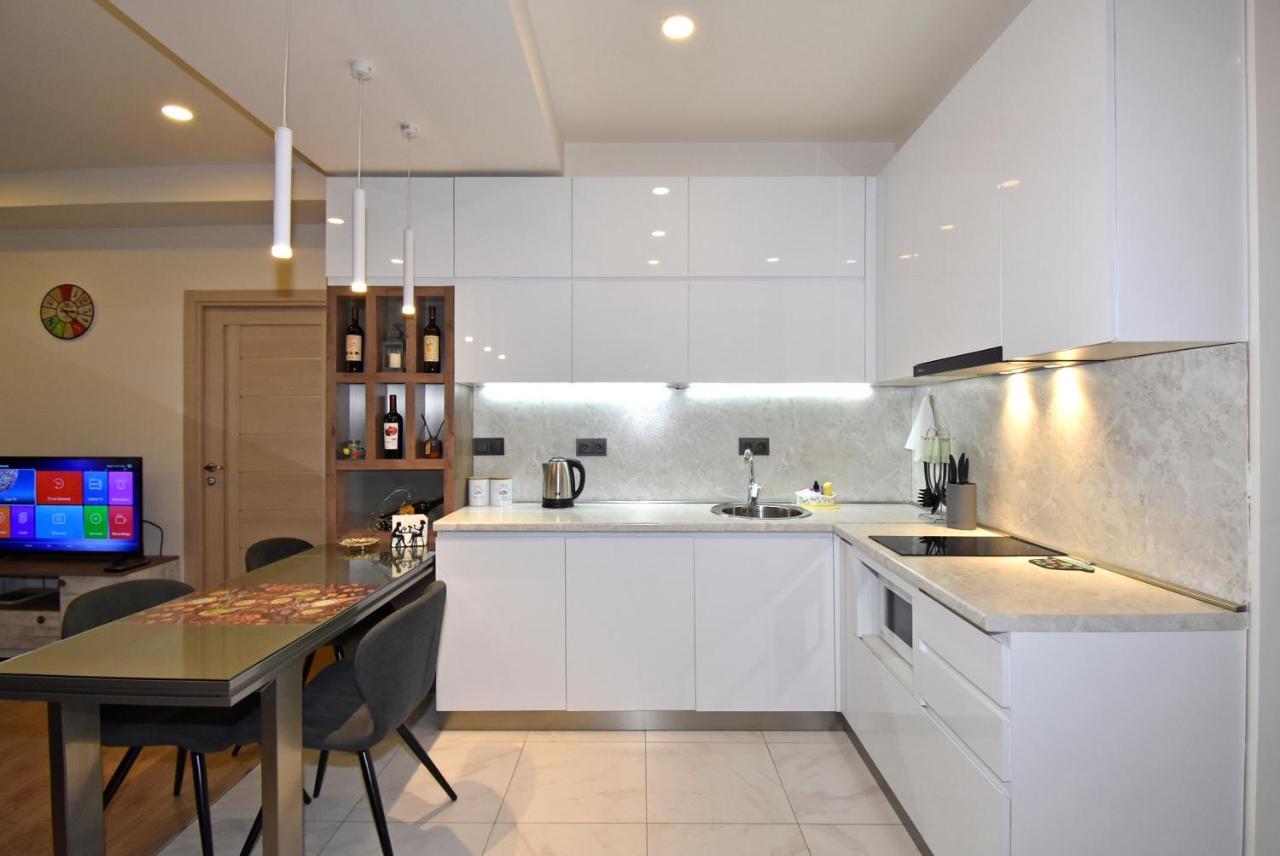 Home4You City Center Apartments Erywań Zewnętrze zdjęcie